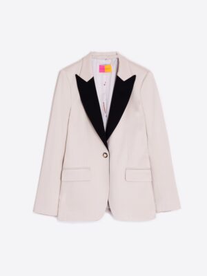 Blazer solapa negra